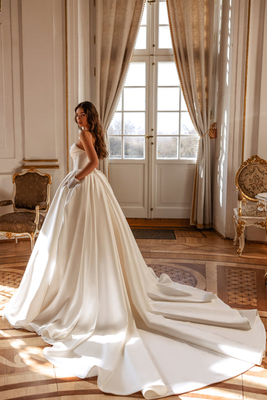 Adeleis Princess/Ball gown Sweetheart Ivory Wedding dress