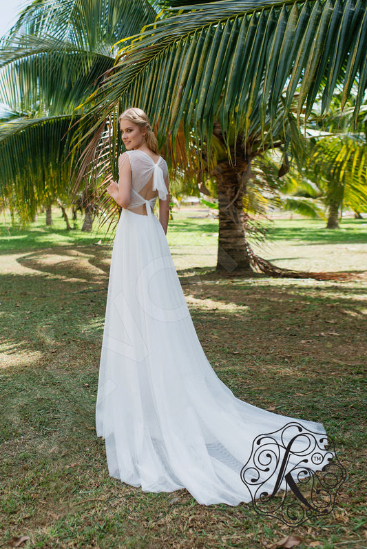 Keiman A-line V-neck Milk Wedding dress