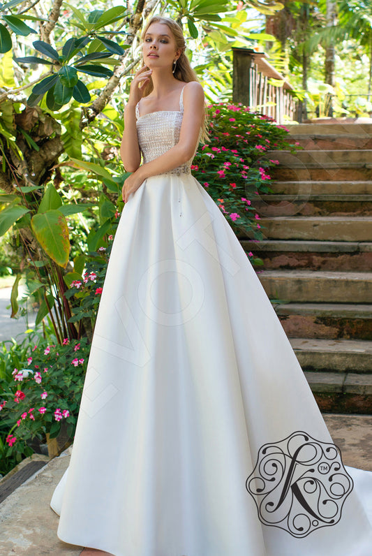 Laluna A-line Straight across Milk Wedding dress