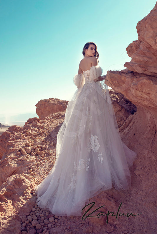 Kaya A-line Sweetheart Vanilla Milk Wedding dress