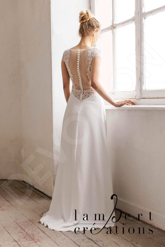 Odyssée A-line Boat/Bateau Ivory Wedding dress