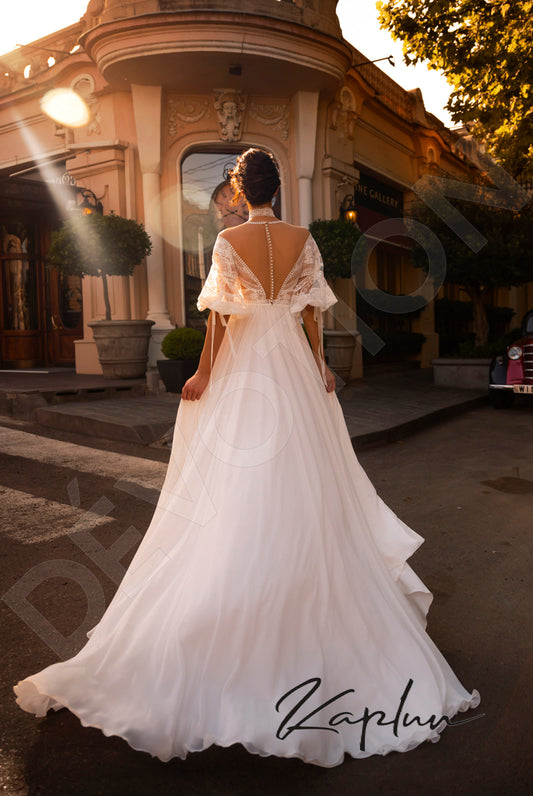 Kvida A-line High neck OffWhite Wedding dress