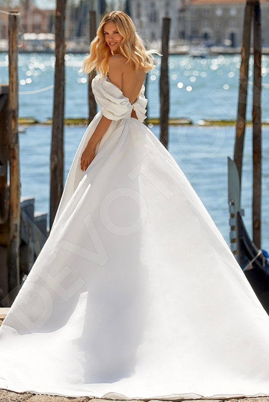 Lidis A-line Off-shoulder/Drop shoulders Ivory Wedding dress