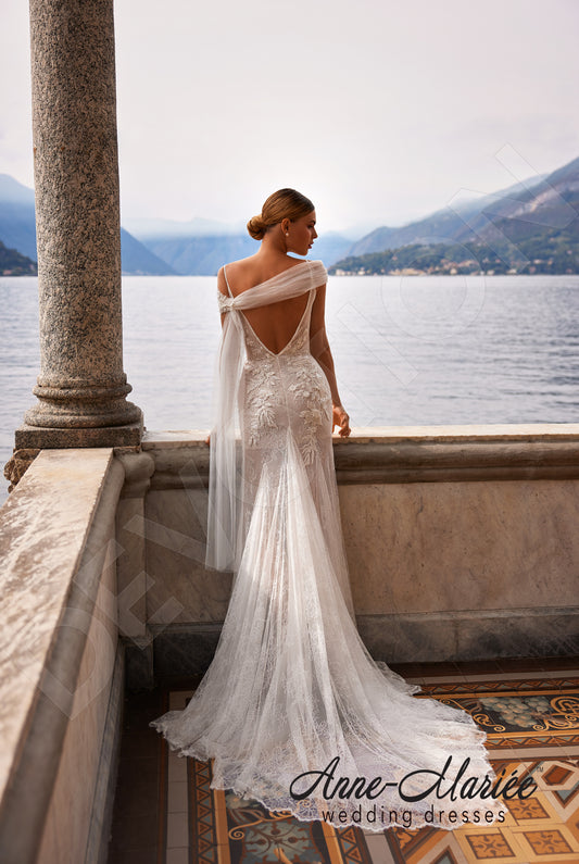 Agata Trumpet/Mermaid Deep V-neck Milk Wedding dress