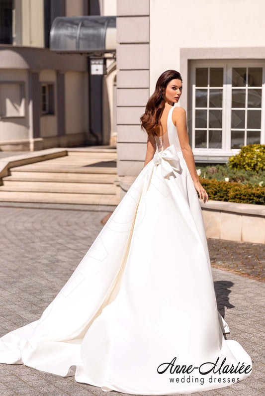 Clod A-line Square Milk Wedding dress