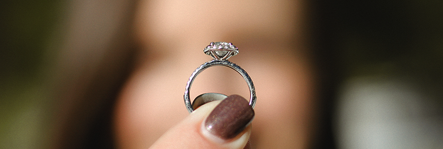How to make my engagement ring look bigger?