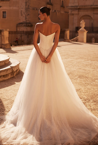 Jacline Lush A-line Straight across Milk Wedding dress