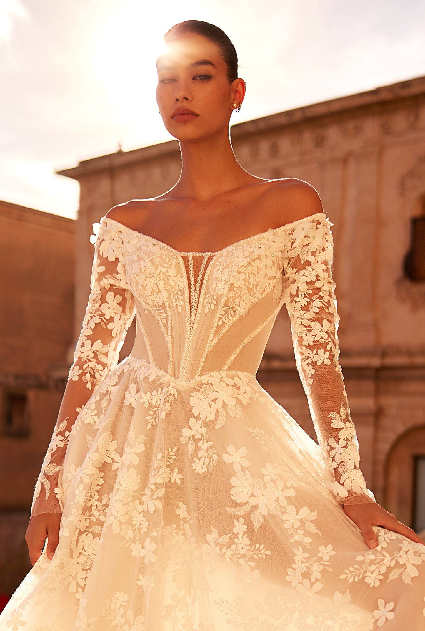 Samanda A-line Off-shoulder/Drop shoulders Milk Wedding dress