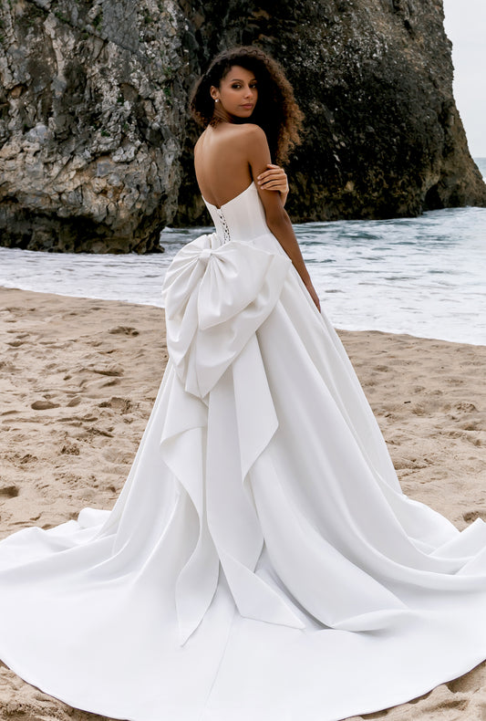 Mona A-line Straight across Milk Wedding dress