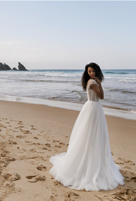 Bety A-line Illusion Milk Wedding dress