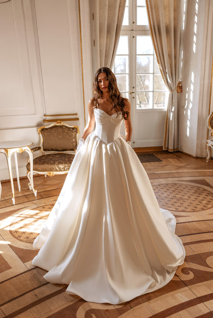 Adeleis Princess/Ball gown Sweetheart Ivory Wedding dress