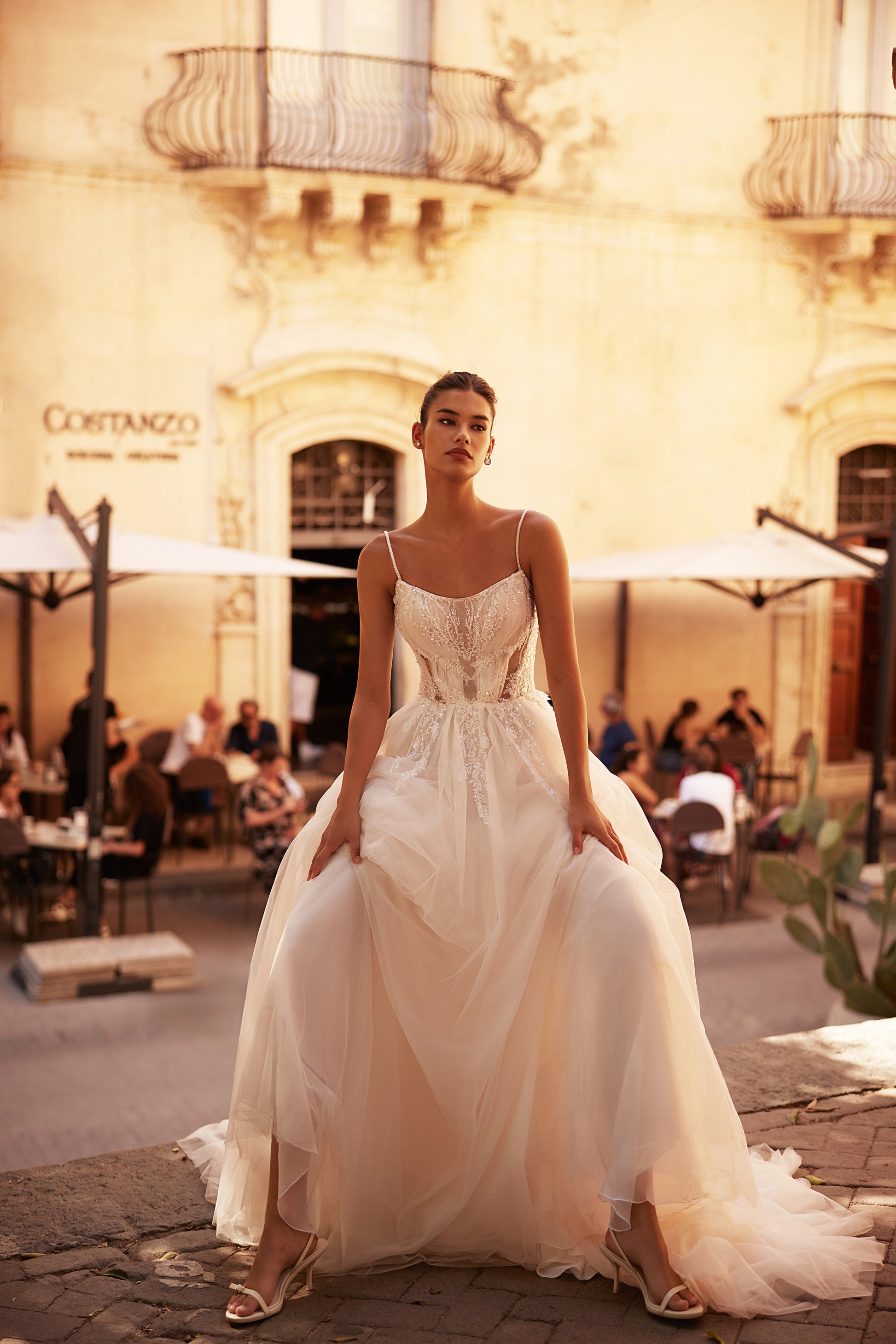 Savine A-line Scoop Milk Wedding dress