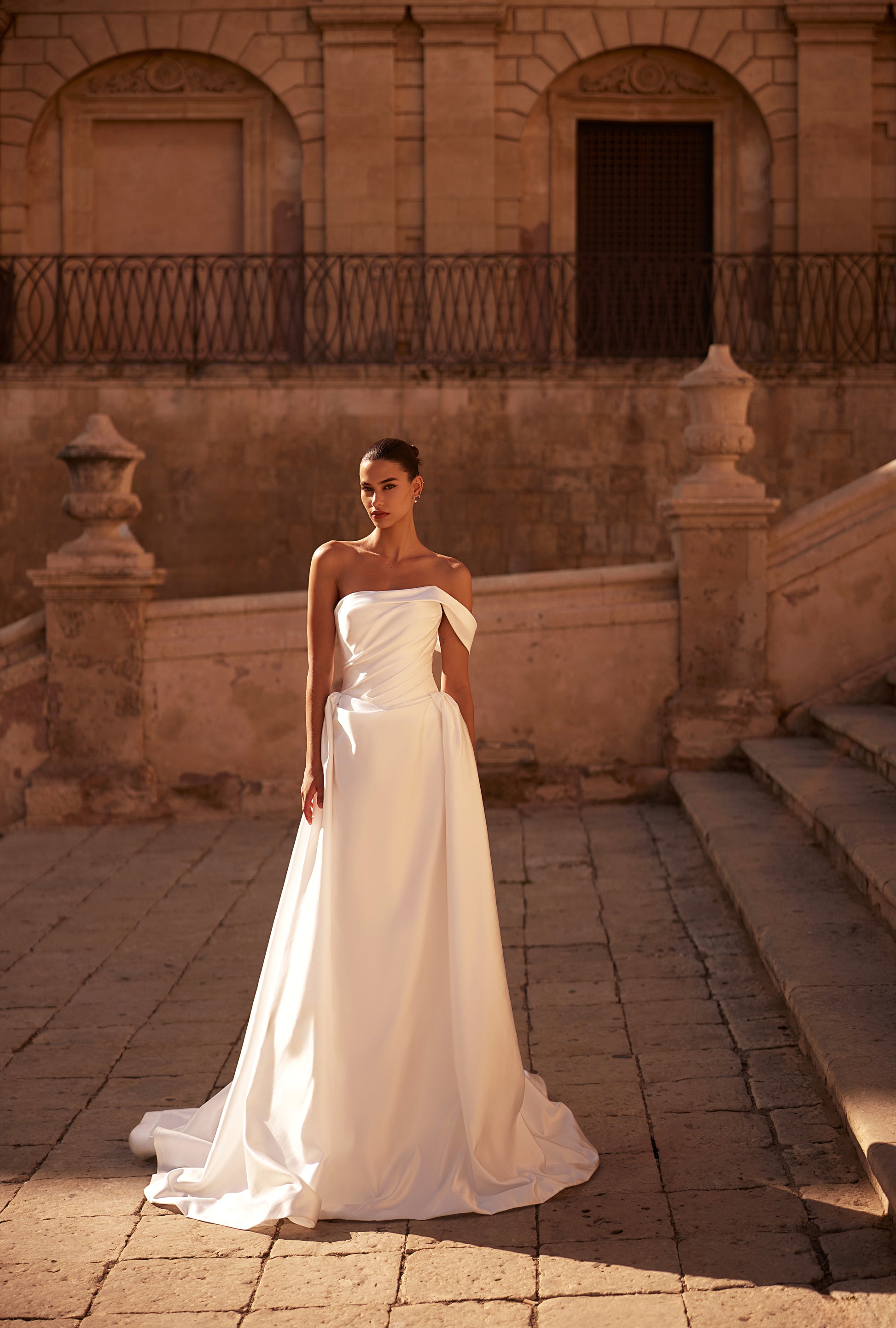 Lidia A-line Off-shoulder/Drop shoulders Milk Wedding dress