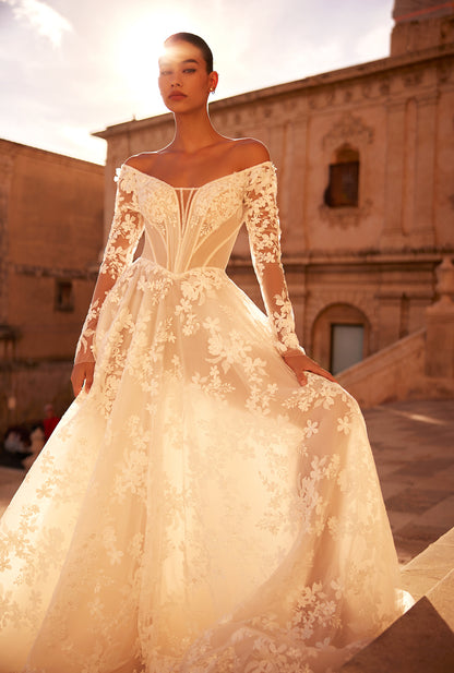 Samanda A-line Off-shoulder/Drop shoulders Milk Wedding dress