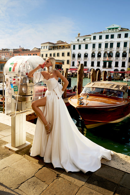 Sana A-line Sweetheart Milk Wedding dress