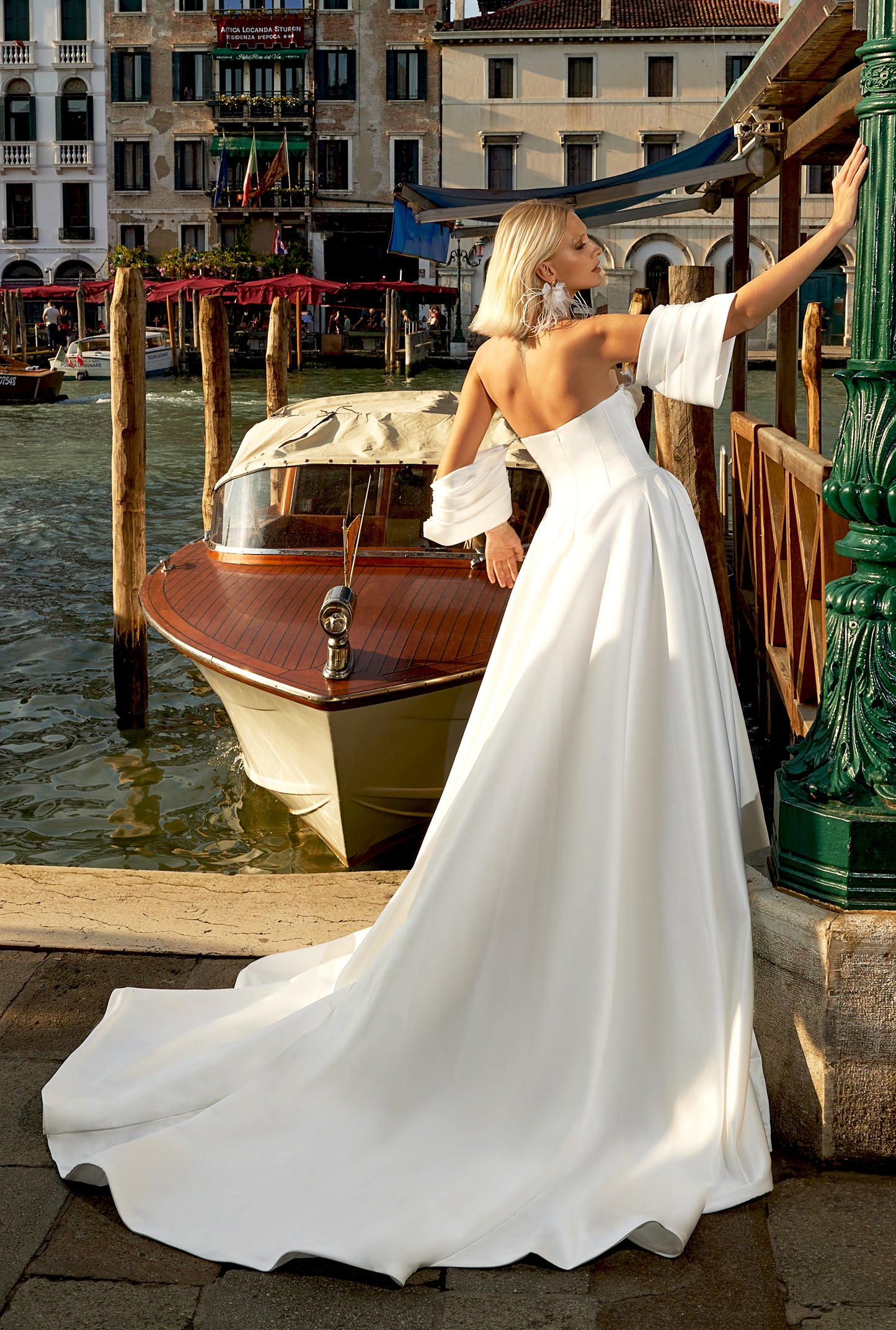 Sana A-line Sweetheart Milk Wedding dress