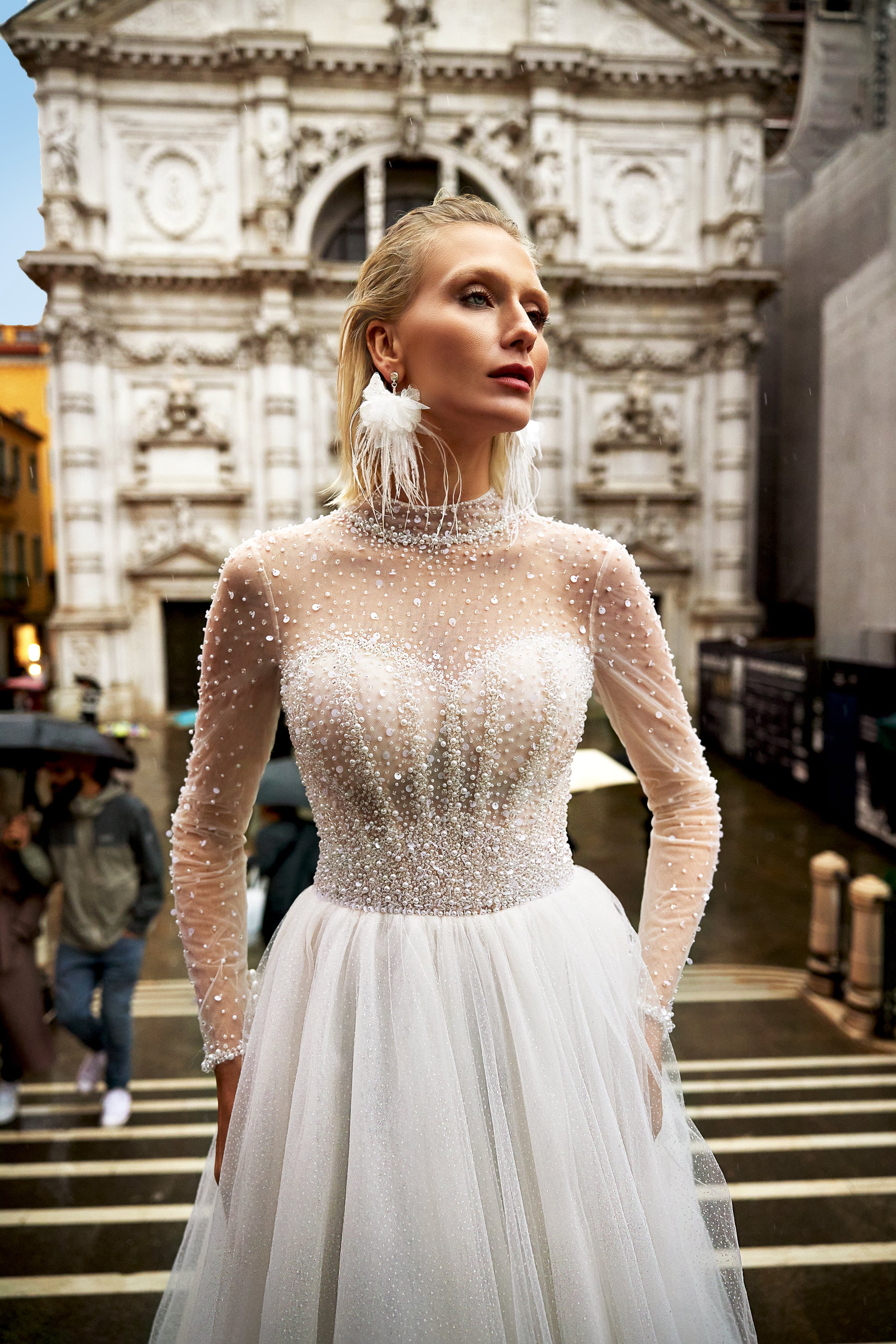 Sendra A-line High neck Milk Wedding dress