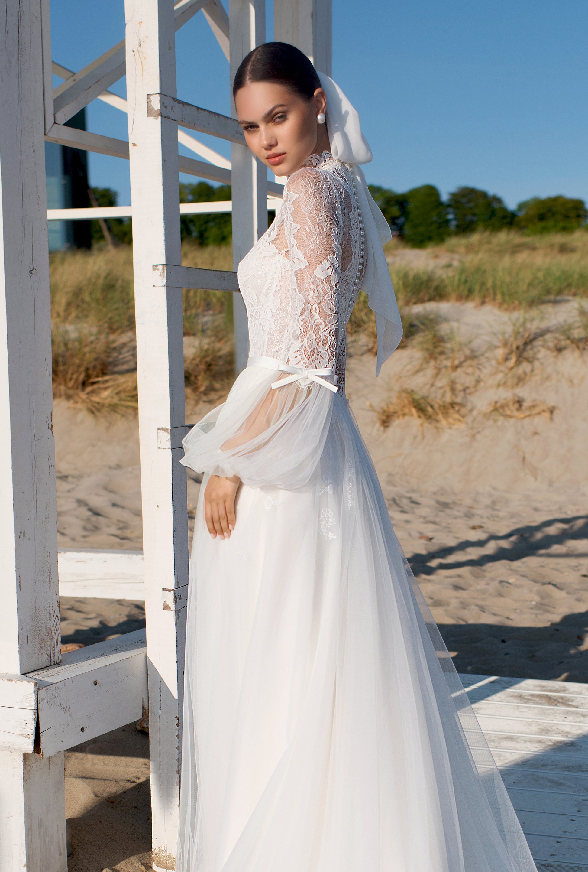 Stinga A-line High neck Off White Wedding dress