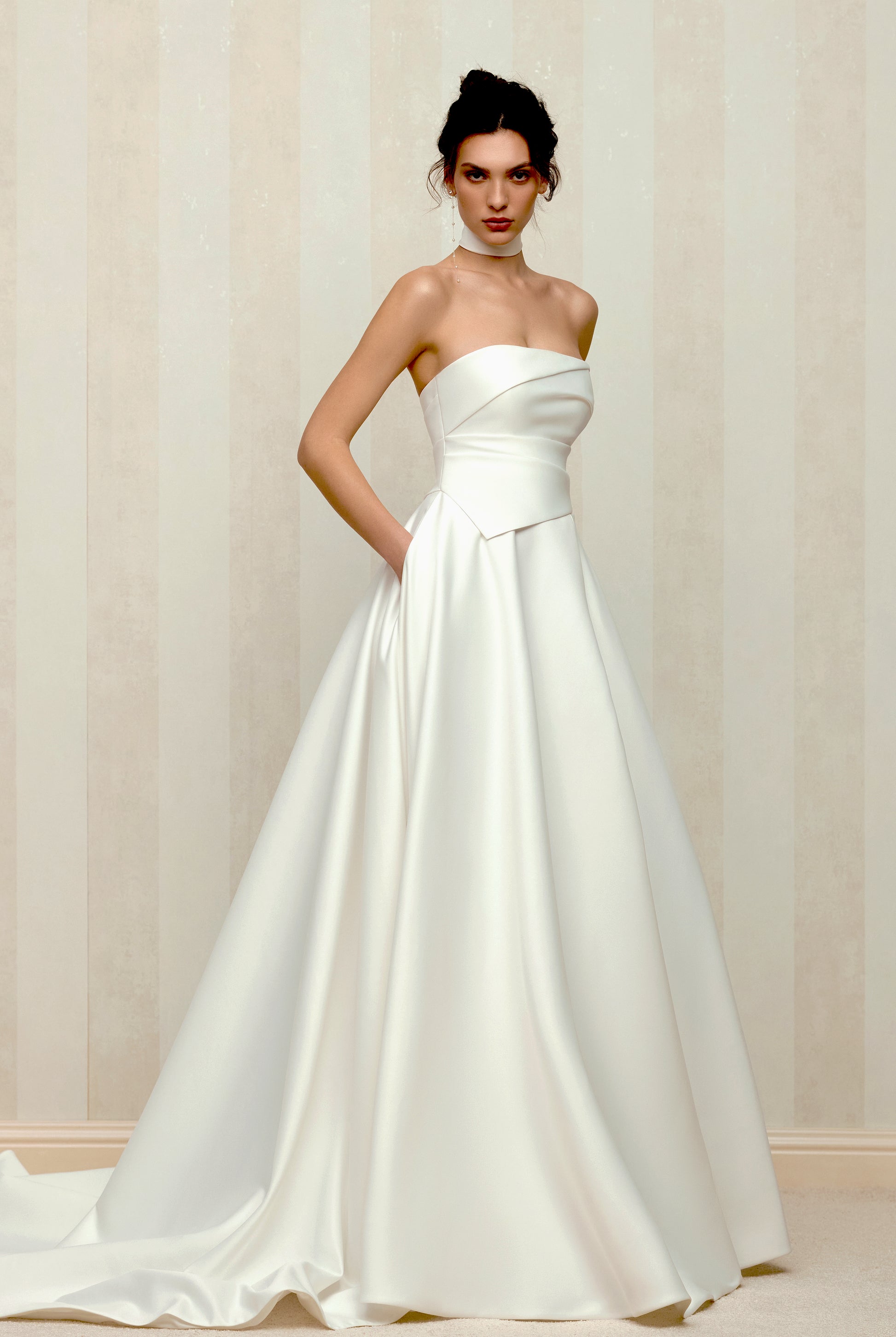 Balma A-line Straight across Milk Wedding dress