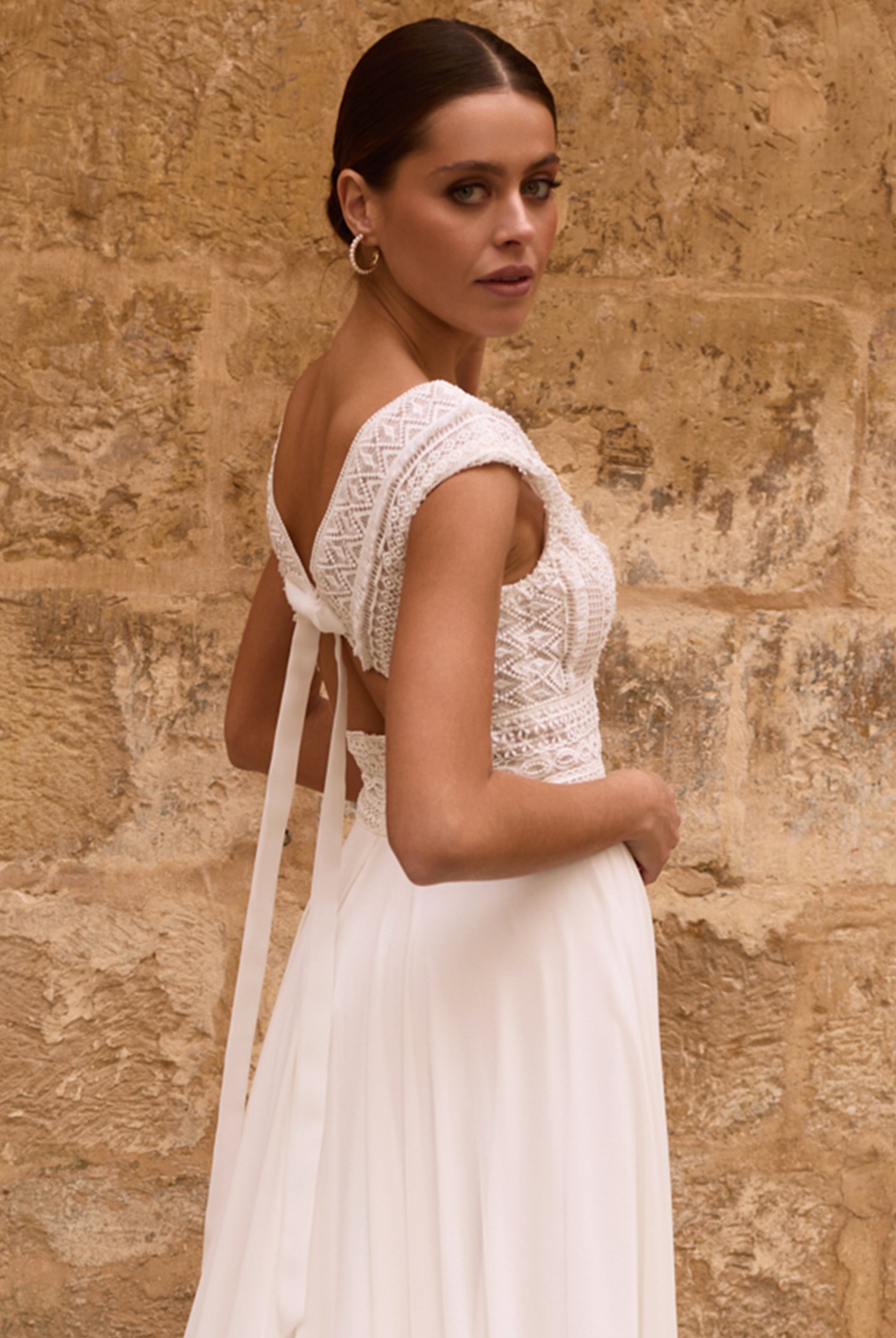 Avenel A-line V-neck Milk Wedding dress