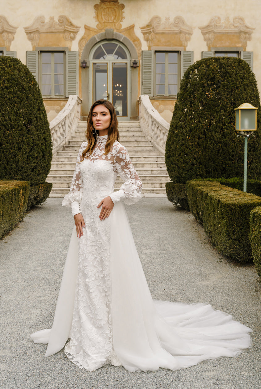 Aymora Trumpet/Mermaid High neck Milk Wedding dress