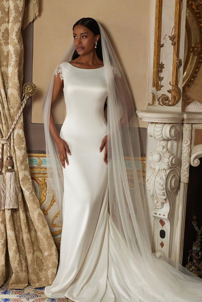 Azure Trumpet/Mermaid Boat/Bateau Ivory Wedding dress