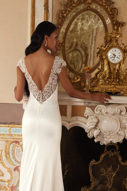 Azure Trumpet/Mermaid Boat/Bateau Ivory Wedding dress
