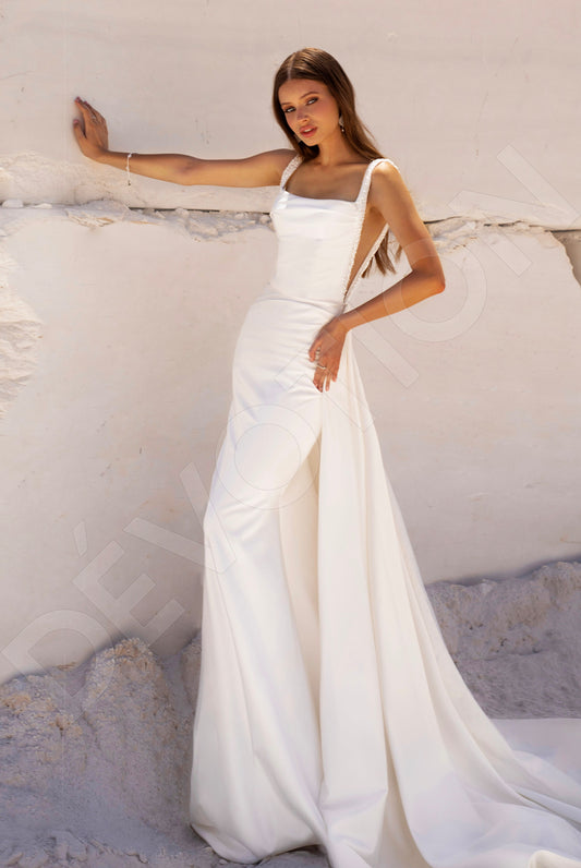 Chloes Trumpet/Mermaid Straight across Ivory Wedding dress