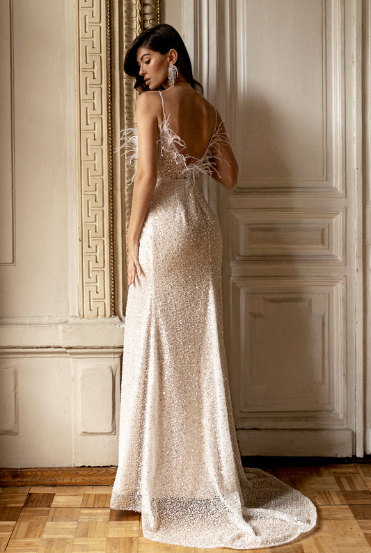 Adriania Trumpet/Mermaid Deep V-neck Milk/Nude Wedding dress