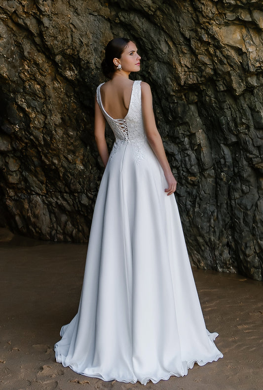 Silvie A-line V-neck Milk Wedding dress