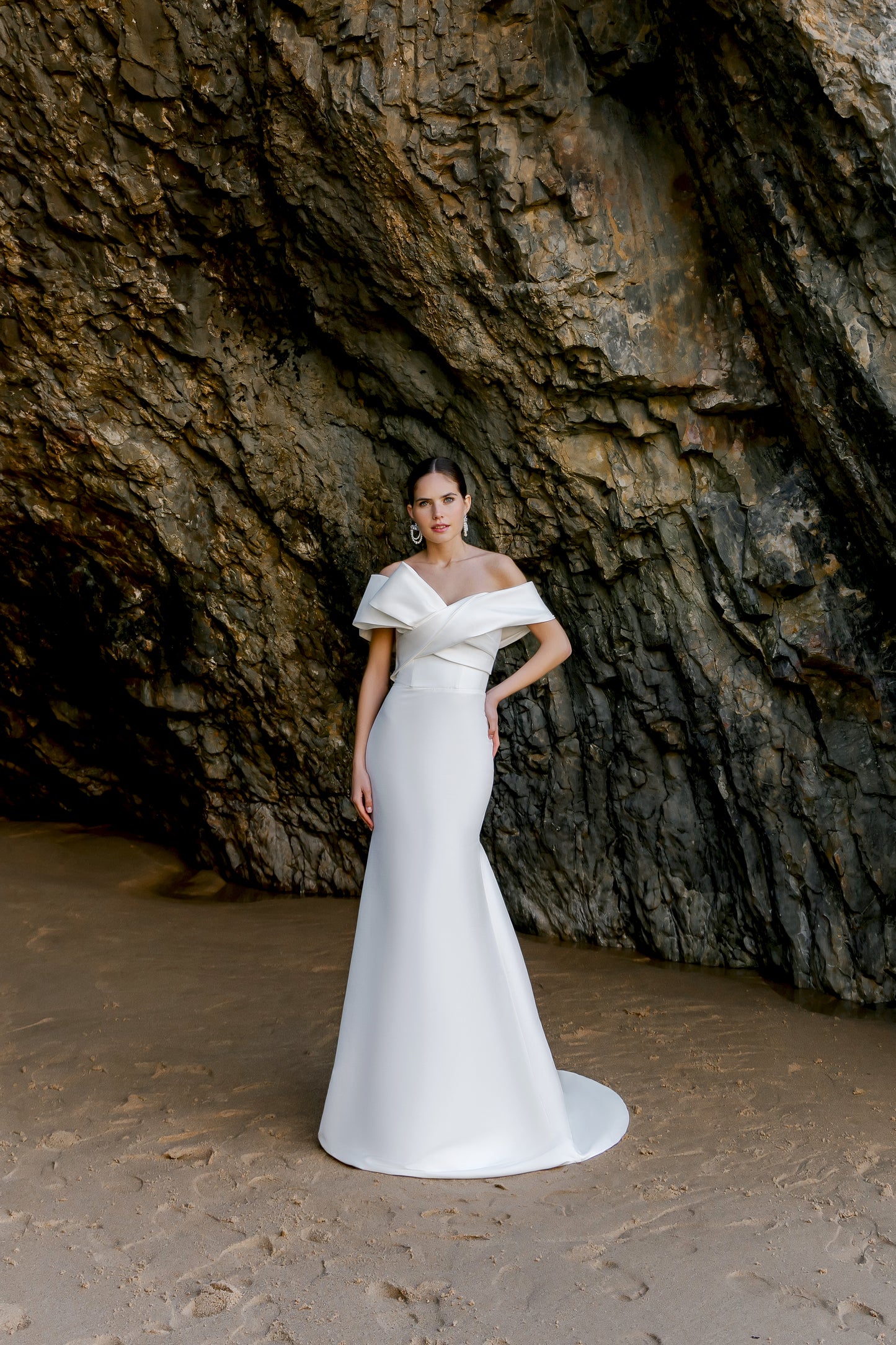 Holli Two in one Off-shoulder/Drop shoulders Milk Wedding dress