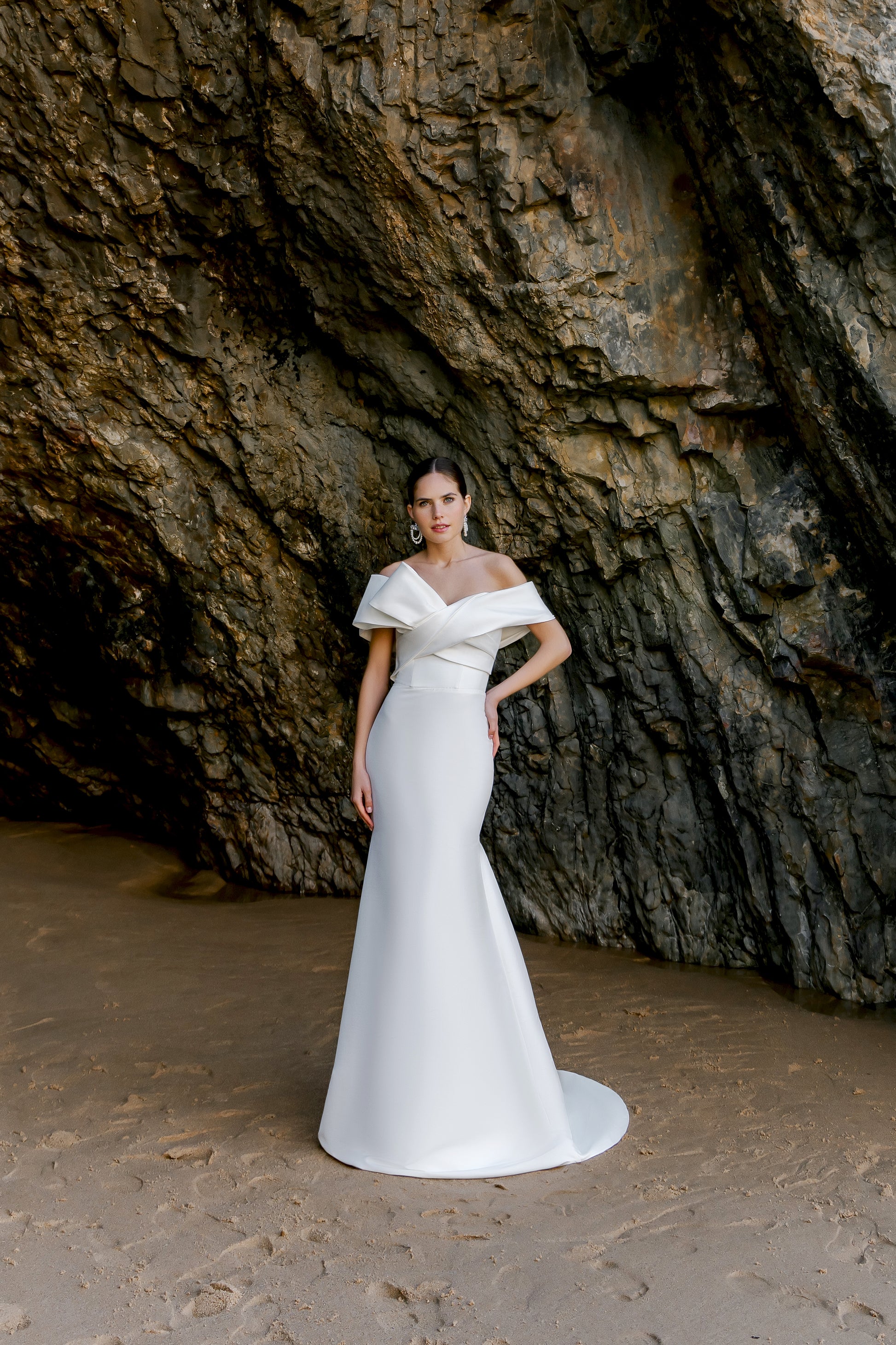 Holli Two in one Off-shoulder/Drop shoulders Milk Wedding dress