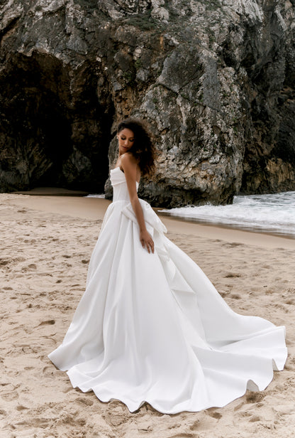 Mona A-line Straight across Milk Wedding dress