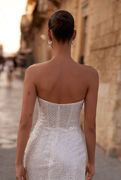 Perly Two-in-one Straight across Milk Wedding dress