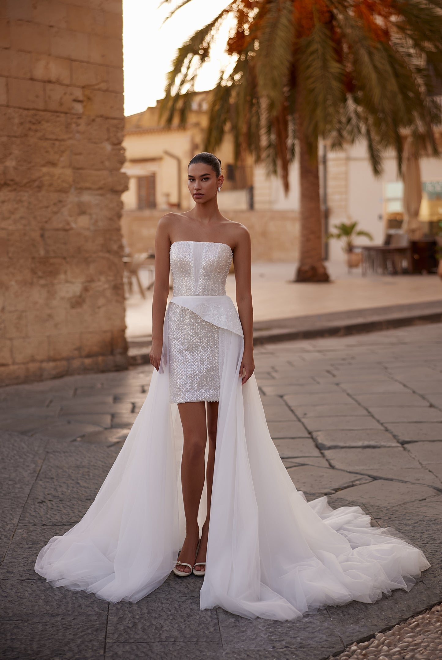Perly Two-in-one Straight across Milk Wedding dress