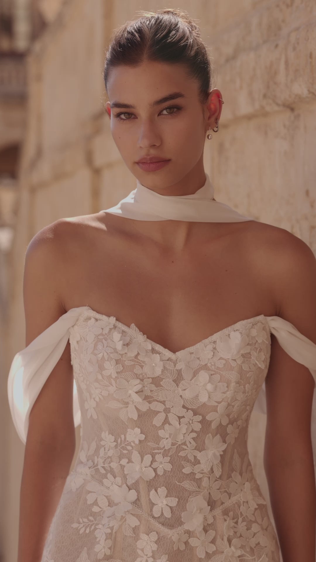 Lamara A-line Sweetheart Milk/Nude Wedding dress video