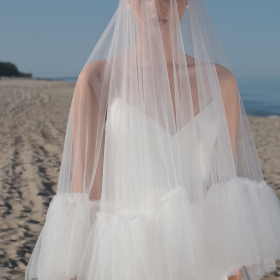 Sharma Two in one Boat/Bateau Off White Wedding dress