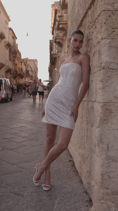 Perly Two-in-one Straight across Milk Wedding dress