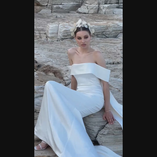 Eva Trumpet/Mermaid Off-shoulder Ivory Wedding dress