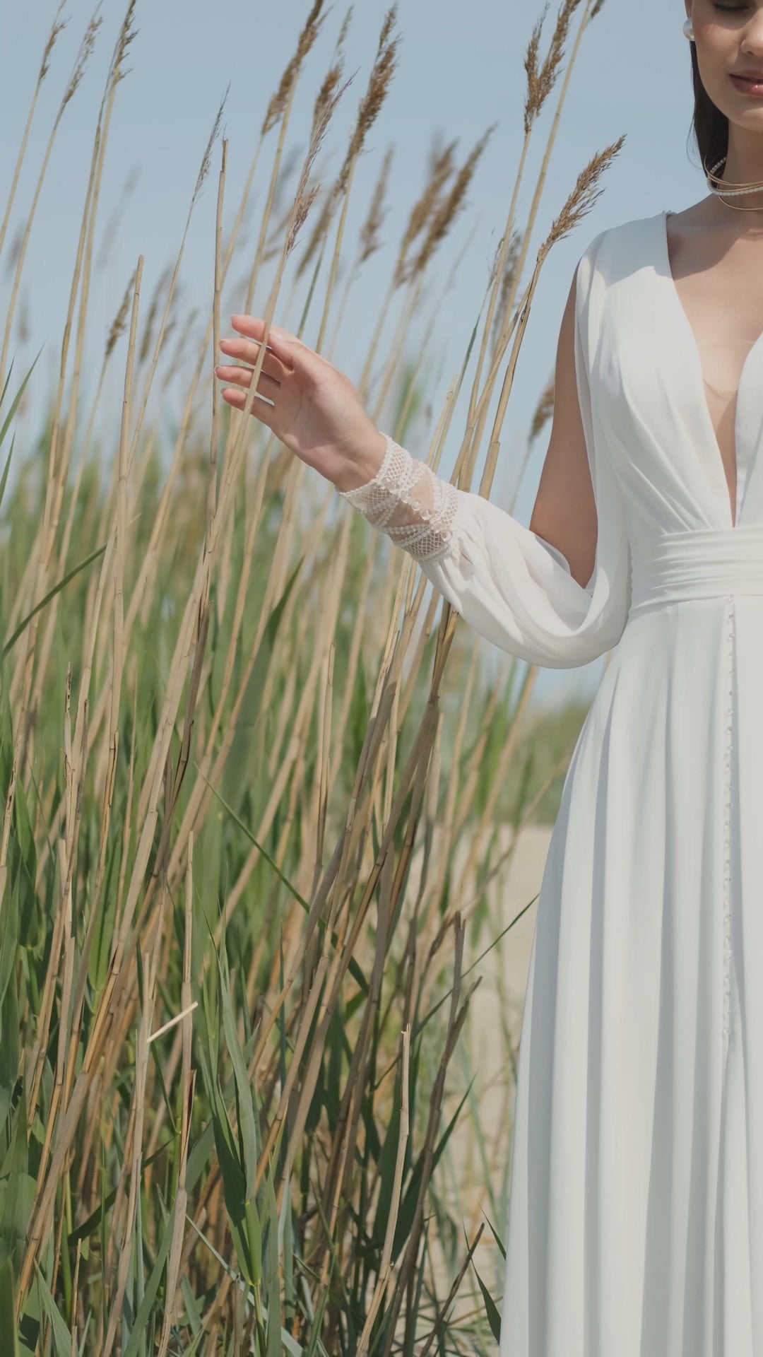 Ruvin A-line Deep V-neck Off White Wedding dress video