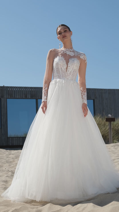 Lusta A-line Illusion Off-white Wedding dress