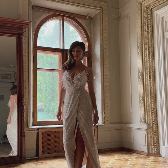 Adriania Trumpet/Mermaid Deep V-neck Milk/Nude Wedding dress