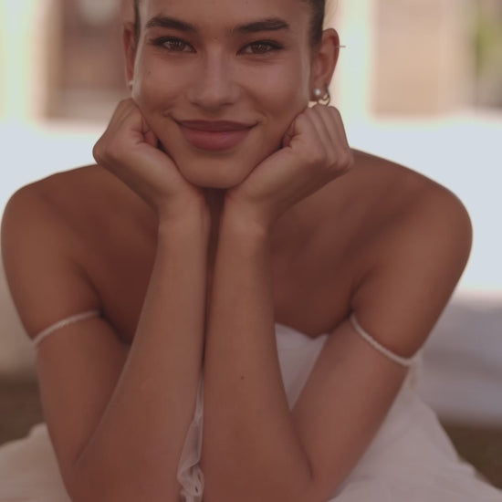 Savine A-line Scoop Milk Wedding dress