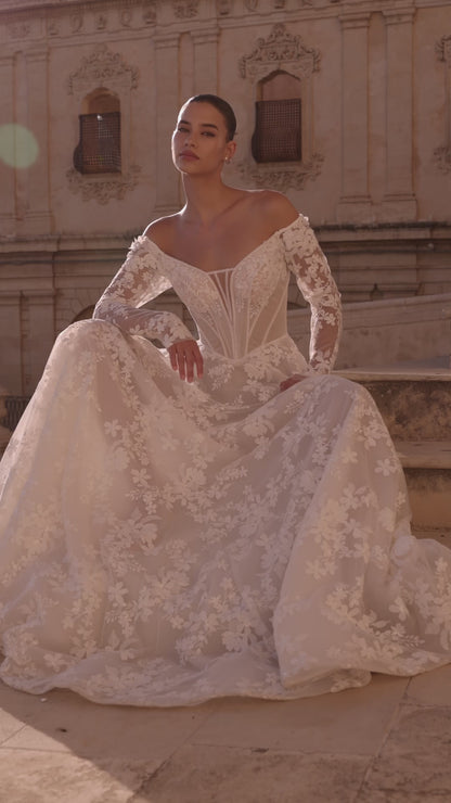 Samanda A-line Off-shoulder/Drop shoulders Milk Wedding dress