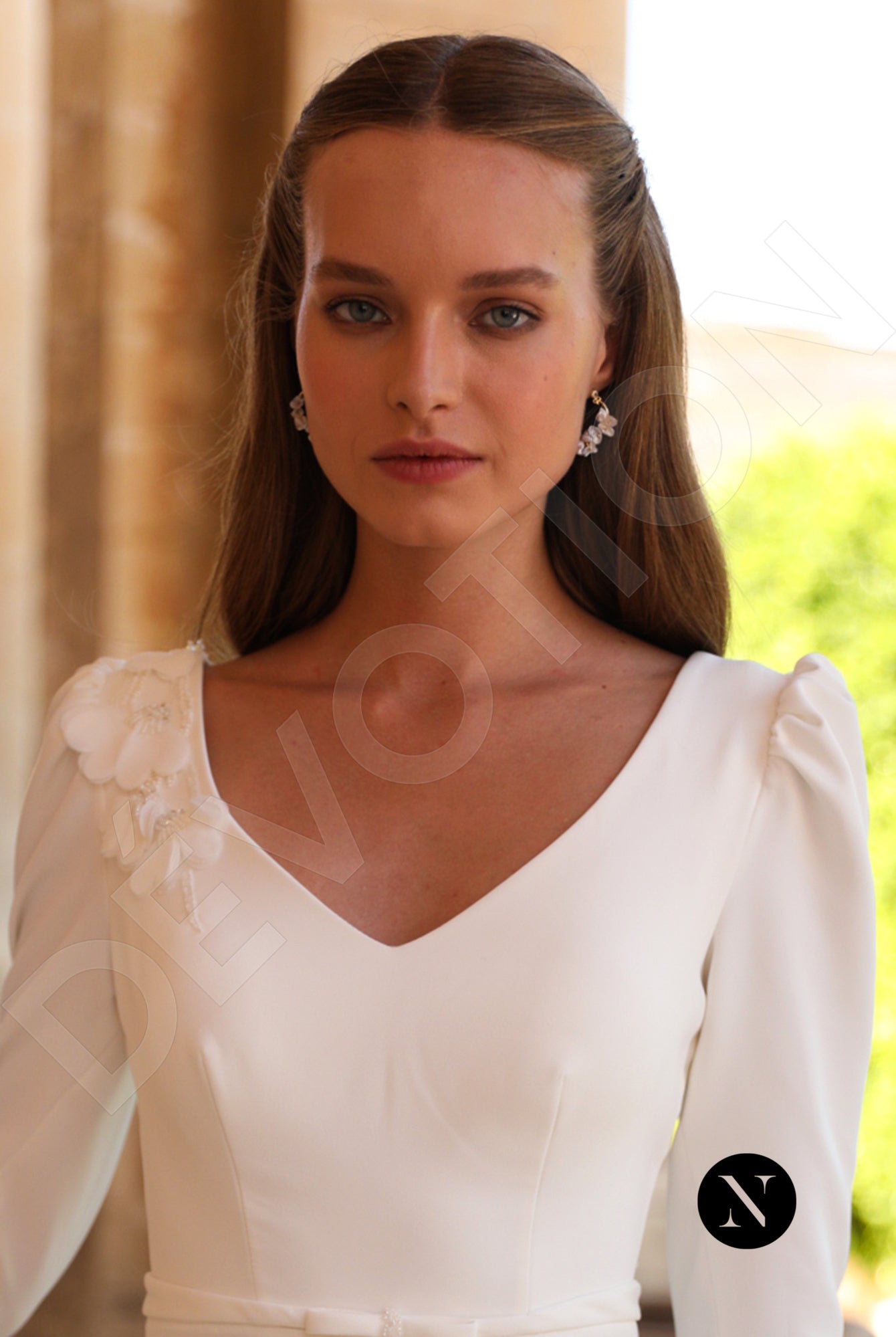 Dona Trumpet/Mermaid V-neck Ivory Wedding dress