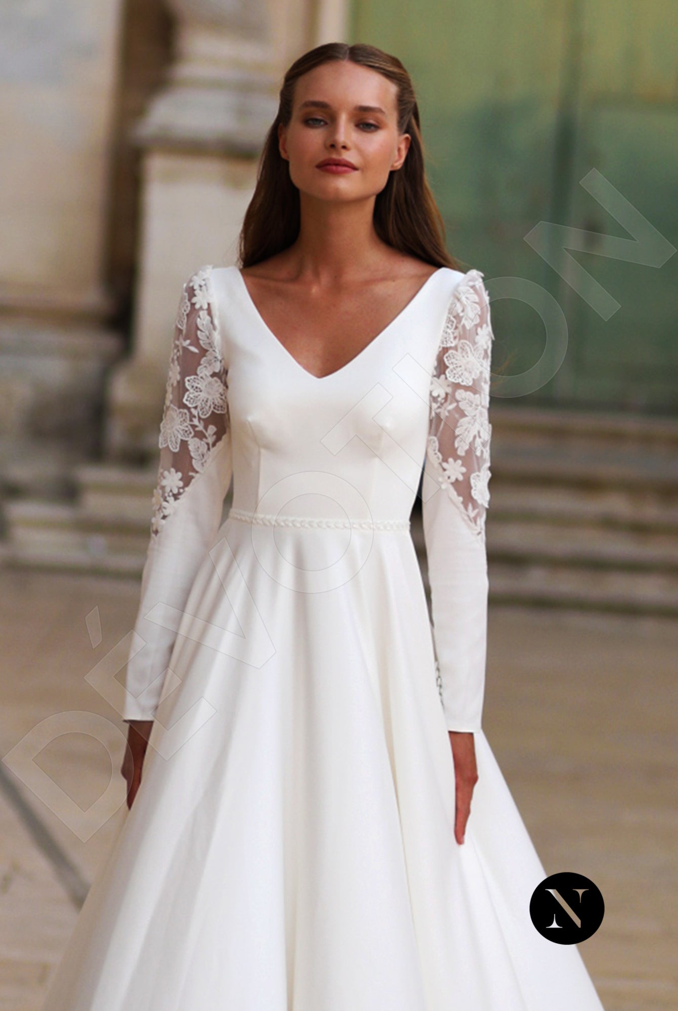 Roxana A-line V-neck Ivory Wedding dress