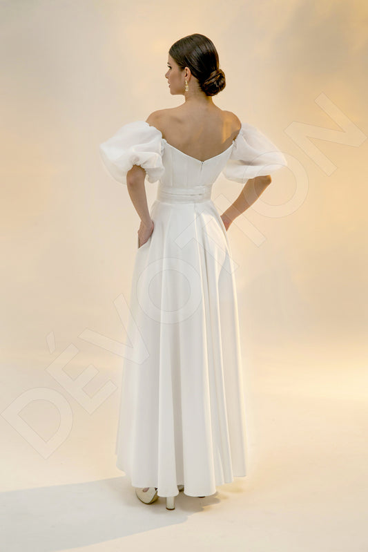 Hanela A-line Off-Shoulder/Drop Shoulders Light Ivory Wedding dress
