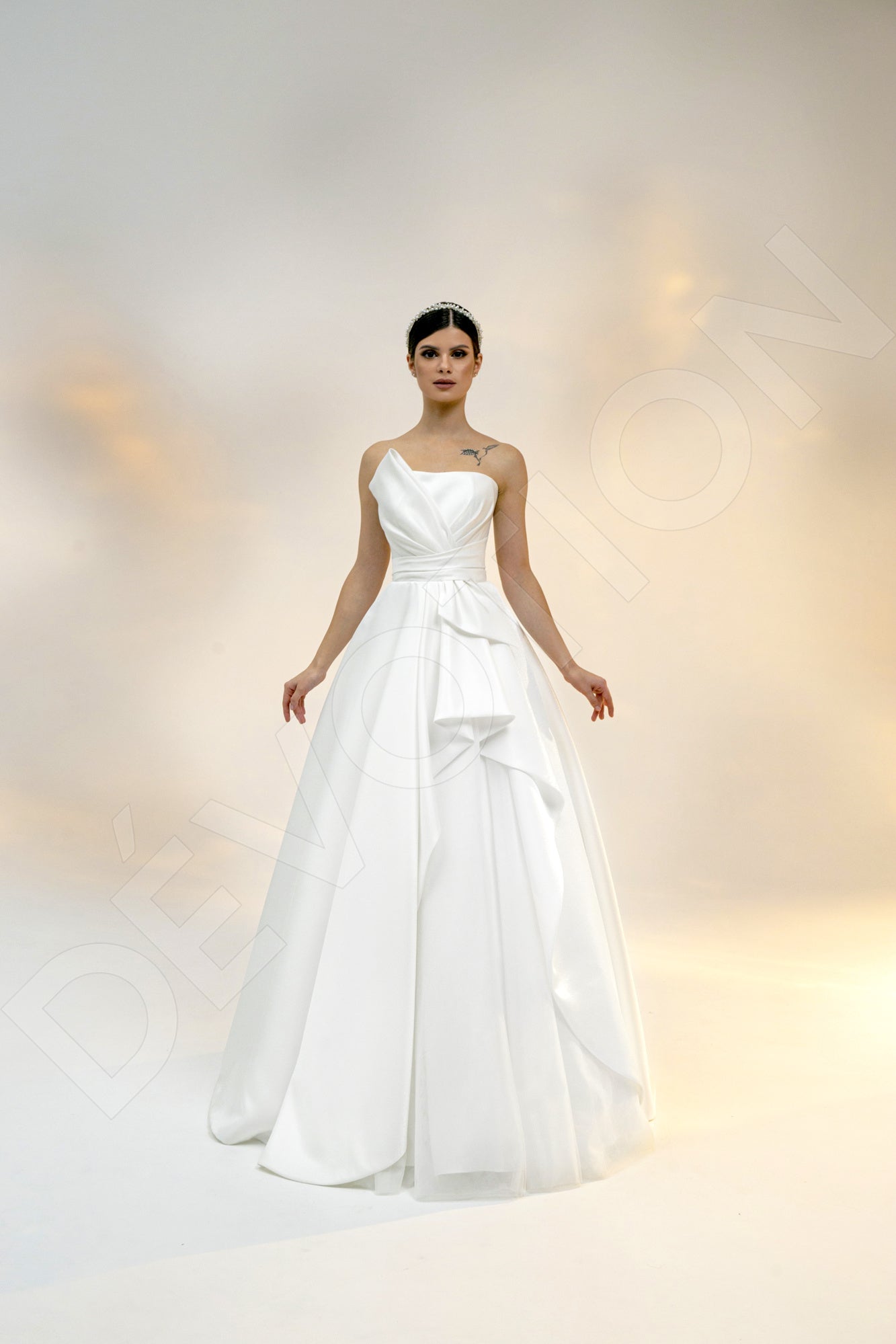 Shalla Princess/Ball Gown Straight Across Light Ivory Wedding dress
