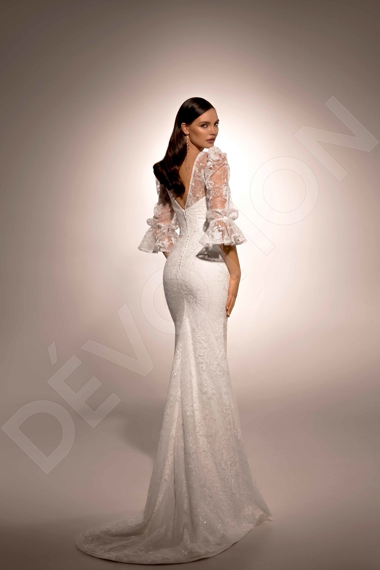 Avania Trumpet/Mermaid V-neck Ivory Wedding dress