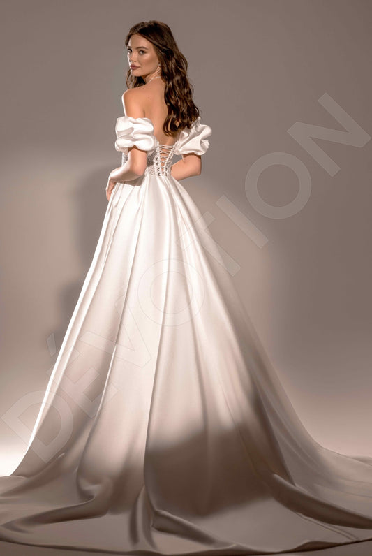 Nellia A-line Sweetheart Ivory Wedding dress